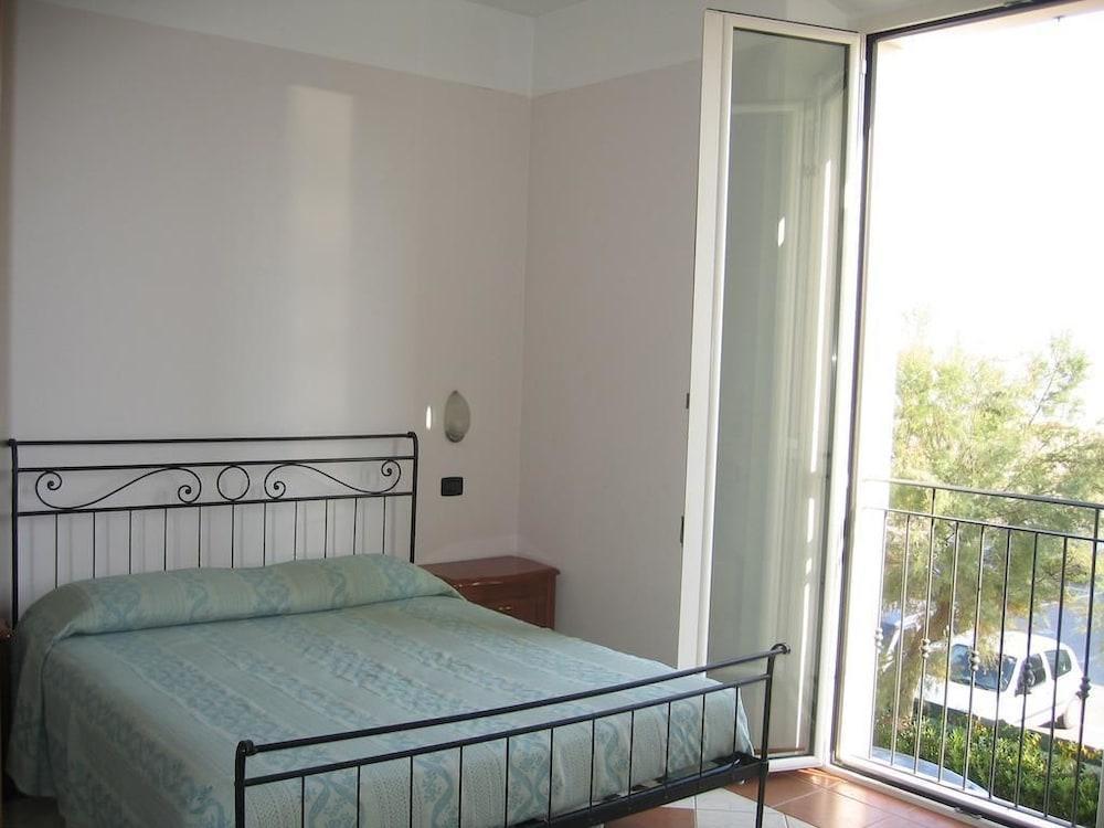 Residenza Villa Margherita Римини Экстерьер фото