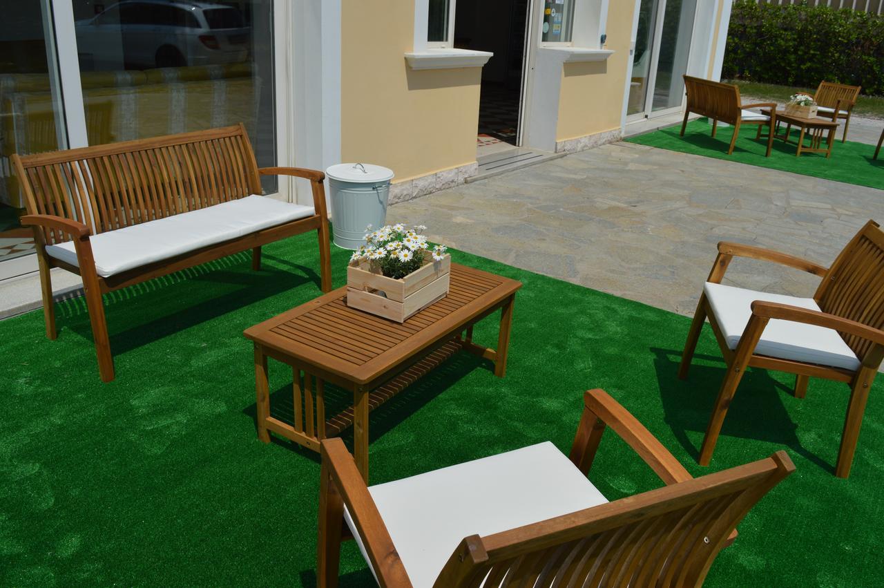 Residenza Villa Margherita Римини Экстерьер фото